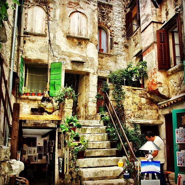 Rovinj Photos: Painting