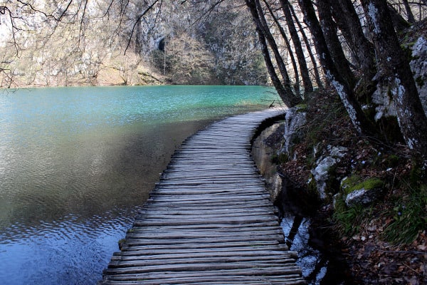 Plitvice Lakes Croatia Photos: Walking on the water