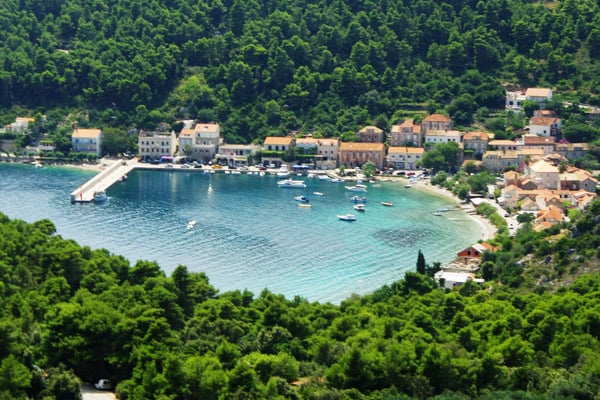 Reasons to visit the Peljesac peninsula: Trstenik