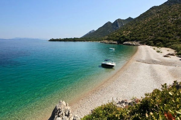 Strand Jezero