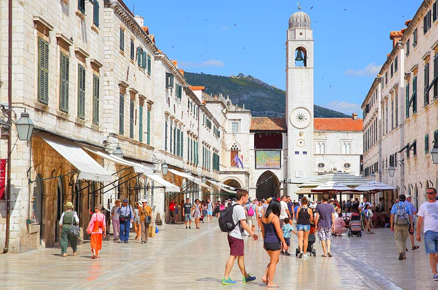 Stradun in Dubrovnik, people