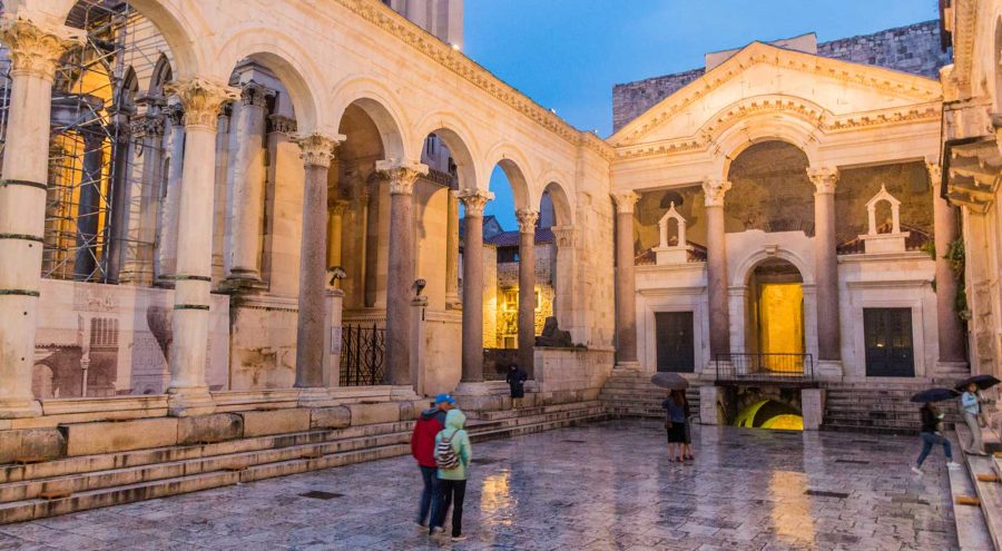 Peristil, Split