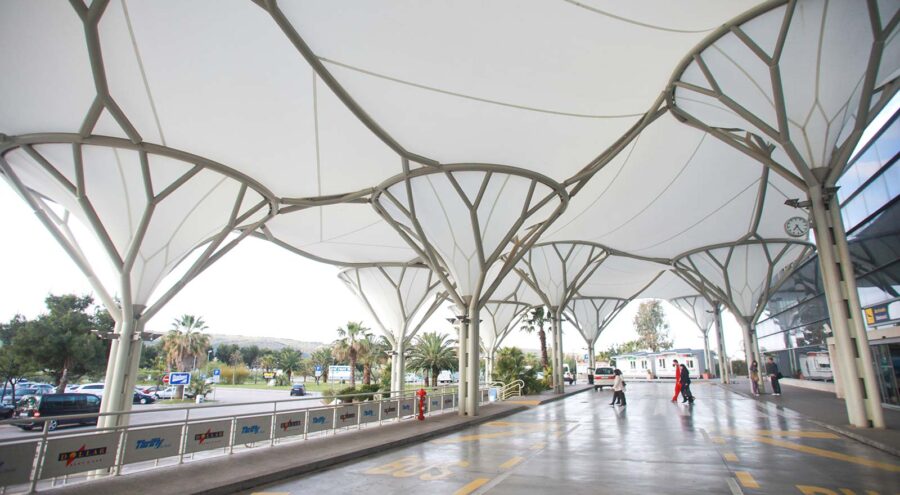 Split Airport, Outside