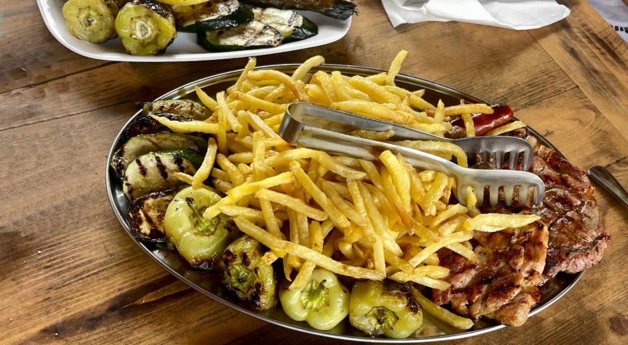 Mijesano meso (mixed meat), popular Croatian food